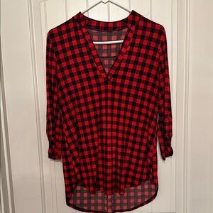 Stylish V-Neck Plaid Blouse in Red and Black